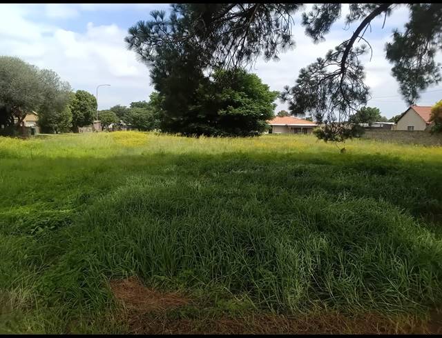 1,126M² VACANT LAND FOR SALE IN KOOKRUS